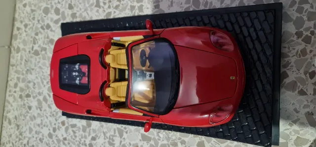 Ferrari 360 Spider 1:18 Hot Wheels
