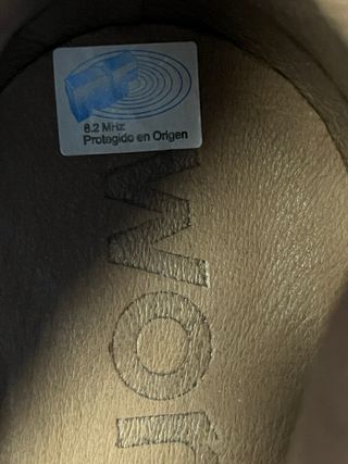 botines altos con tacón ancho