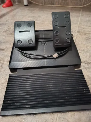 Volante Thrustmaster PS3/PS4