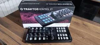 Traktor Kontrol X1 MK2 Controlador DJ