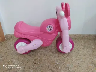 Moto de juguete Minnie Mouse rosa