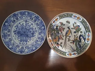 2 Platos Delft Florales y Pájaro