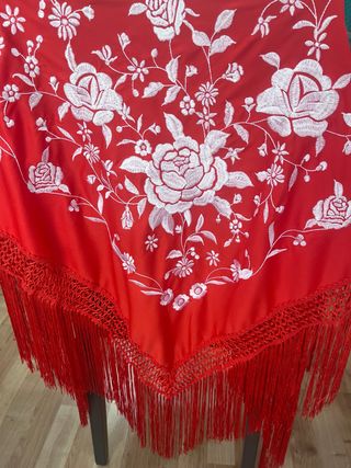 Mantón Flamenco Rojo Bordado