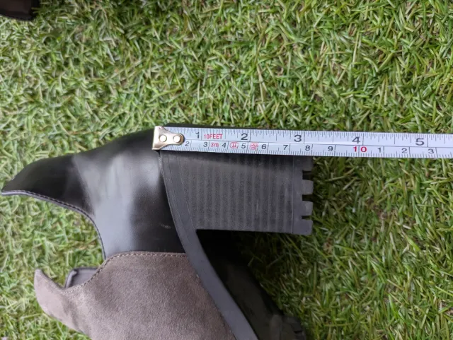 Botines Zara – Talla 40 (gris / negro)