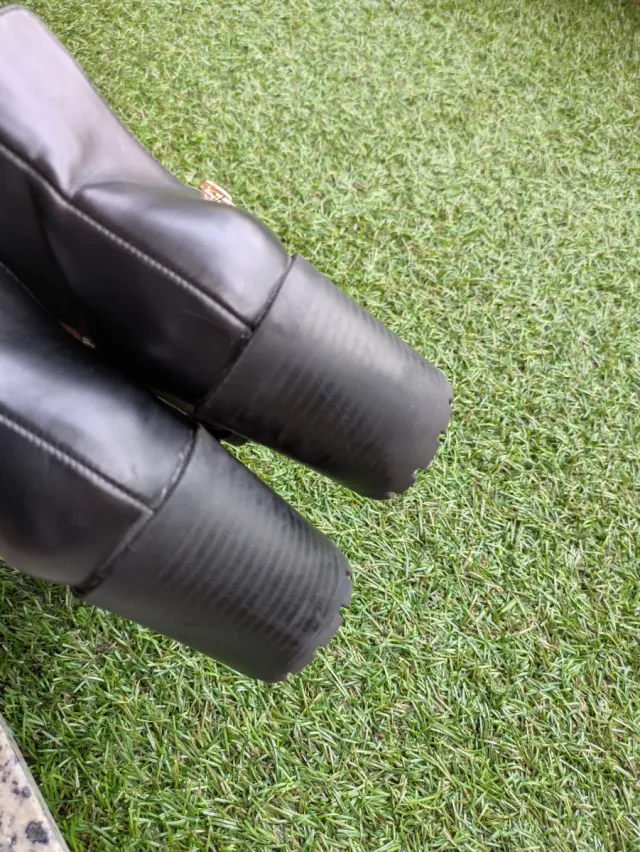 Botines Zara – Talla 40 (gris / negro)