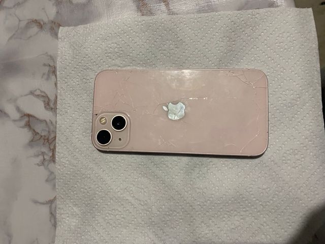 iPhone 13 Rosa Seminuevo