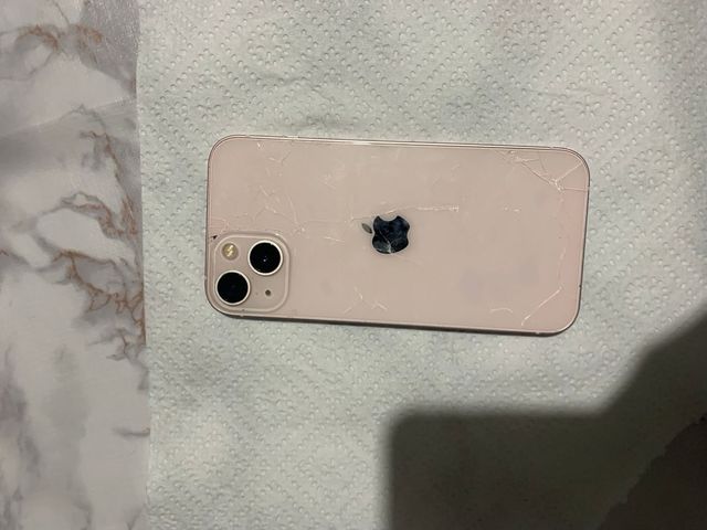 iPhone 13 Rosa Seminuevo