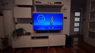 TV LED Sony 55'' KDXE8596 y barra de sonido LG