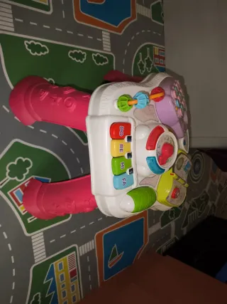 Mesa de juegos musical para bebés