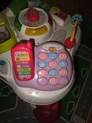 Mesa de juegos musical para bebés