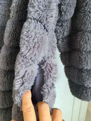 Abrigo Amisu  gris talla 42