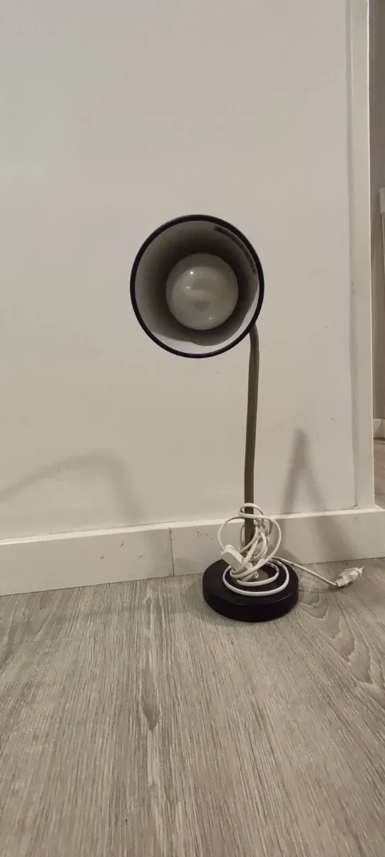 Lámpara de escritorio flexible metal/plástico