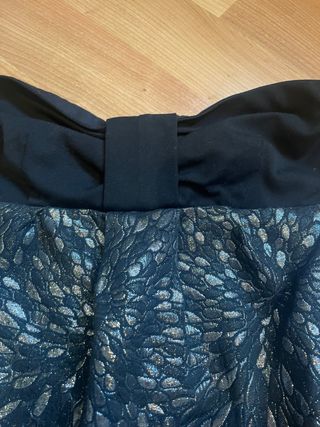 Vestido palabra de honor negro y plateado