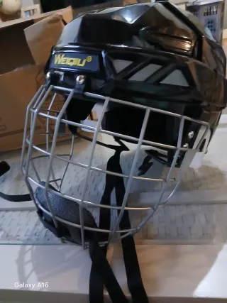 Casco de hockey nuevo