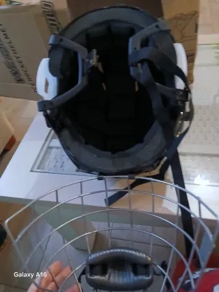 Casco de hockey nuevo