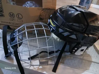 Casco de hockey nuevo