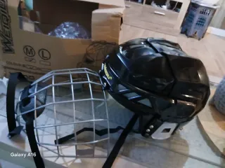 Casco de hockey nuevo
