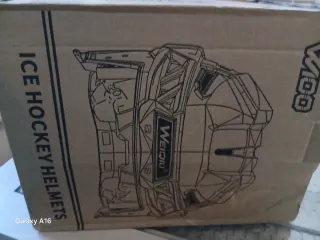 Casco de hockey nuevo