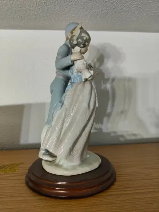 Figura Nao by Lladró Falleros con Paloma