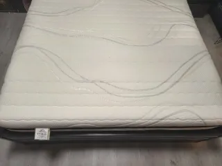 Cama con Arcon y Colchon