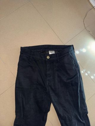Pantalones moto tipo vaqueros con protecciones