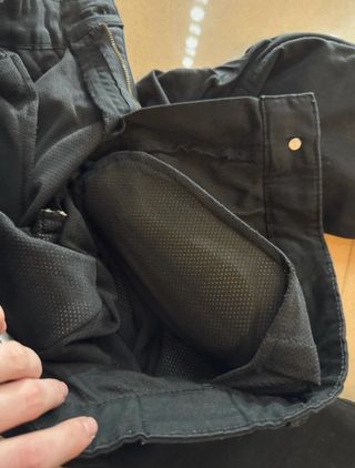 Pantalones moto tipo vaqueros con protecciones