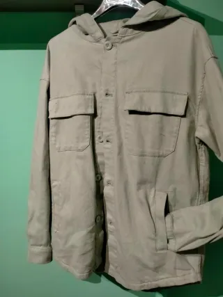 Chamarra Camisera Verde Oliva con Capucha