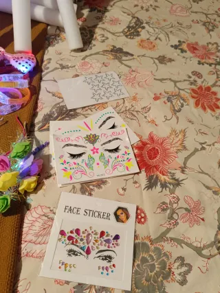 Lote Fiesta: Gafas, Lazos, Flores y Luces