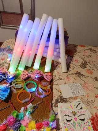 Lote Fiesta: Gafas, Lazos, Flores y Luces