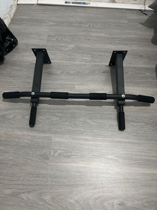 Barra de dominadas negra