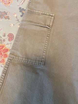 Pantalón cargo Lefties beige talla M chico