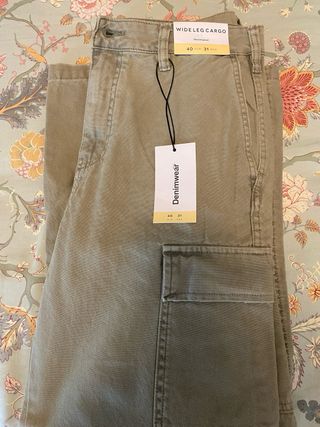 Pantalón cargo Lefties beige talla M chico