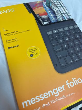 Teclado ZAGG Messenger Folio iPad 10.9