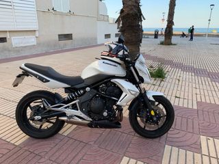 Kawasaki ER6N Blanca