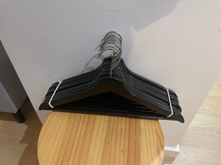 8 Perchas Ikea BUMERANG Madera Negra