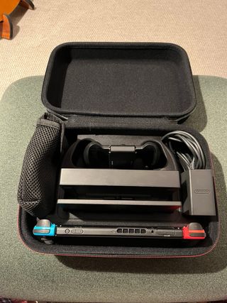 Nintendo Switch + Juegos + Maletín