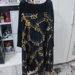 Abito lungo donna nero con catene oro