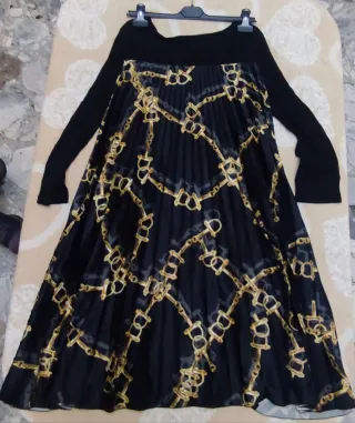 Abito lungo donna nero con catene oro