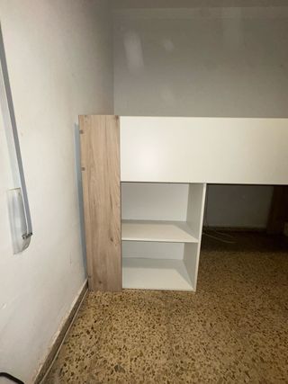 Cama alta infantil con escritorio