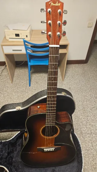 Guitarra Electroacústica Fender  con funda rígida