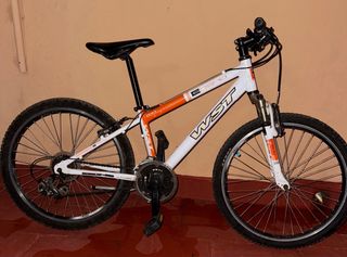 Bicicleta WST Cosmo 24