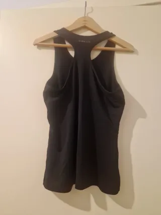 Camiseta tirantes Adidas negra detalles verde