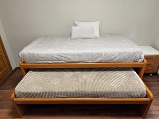 Habitación juvenil dos camas.