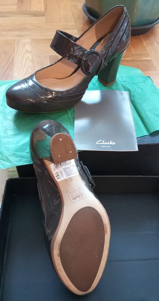 Zapatos Clarks charol tacón 38,5