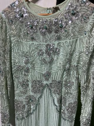 Vestido joya verde y plateado