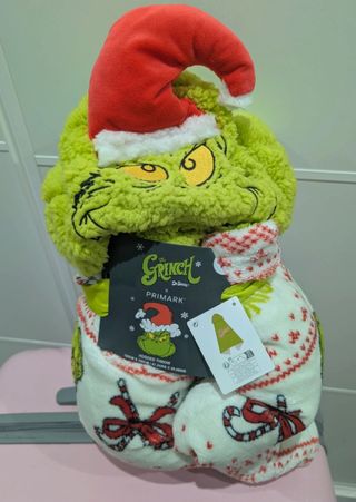 Manta con capucha El Grinch Primark