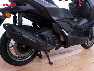YAMAHA X-MAX 125