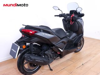 YAMAHA X-MAX 125