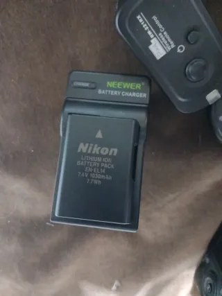 Cámara Nikon D3100 Negra + mochila +disparador+bat