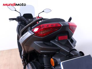YAMAHA X-MAX 125